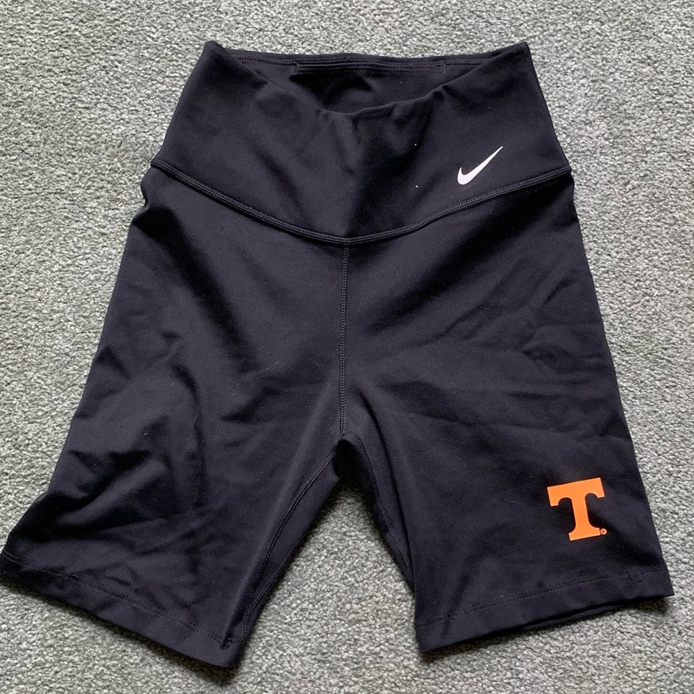 Nike dri-fit tennessee biker shorts